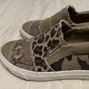 Blow Fish Slip On